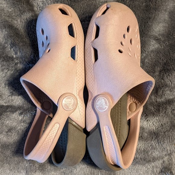 Crocs Pink Classic Clog Shoe Unisex Size C10 Waterproof Casual Slip-on - Picture 5 of 8